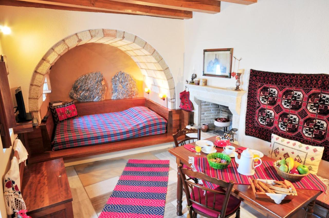 Izambo Guest Houses Monemvasia Exterior photo
